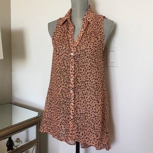 Leopard Print Sleeveless Blouse w/Back Detail